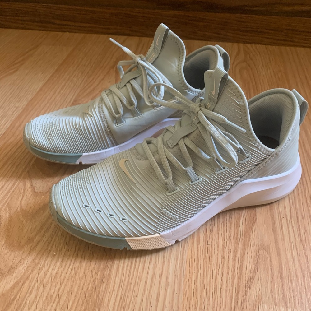 Nike Zoom Tennis Shoes